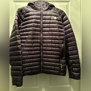 Men’s Small North Face Hooded Puffer Jacket